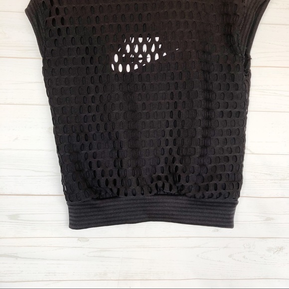 Nike Unique Short Sleeve Hoodie - Picture 4 of 8